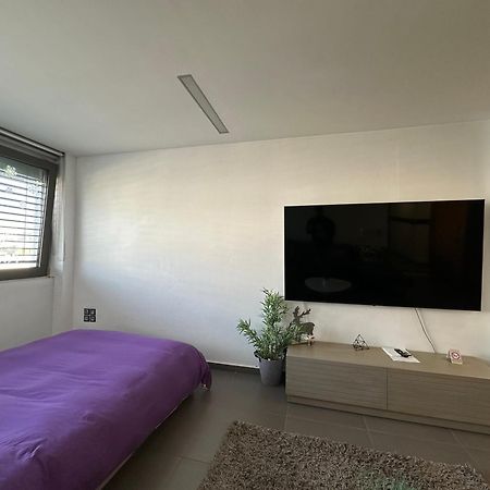 Hitech Appartment Amaliada Esterno foto