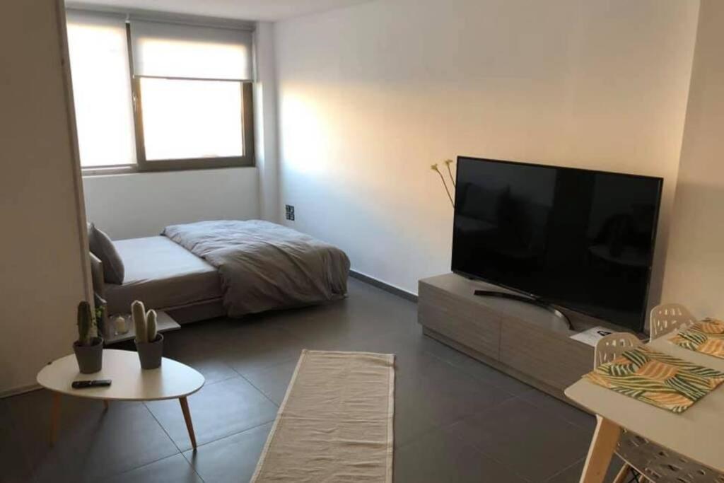 Hitech Appartment Amaliada Esterno foto